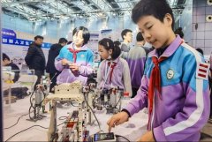 技节全程进行图片曲播