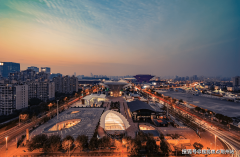 都能轻松实现“步行可达”或“短车程曲